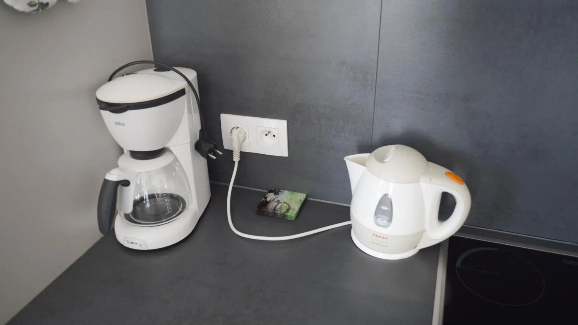 1Br Apt Metro Hopital Erasme Bordet Handicapt Friendly 브뤼셀 0*,  벨기에